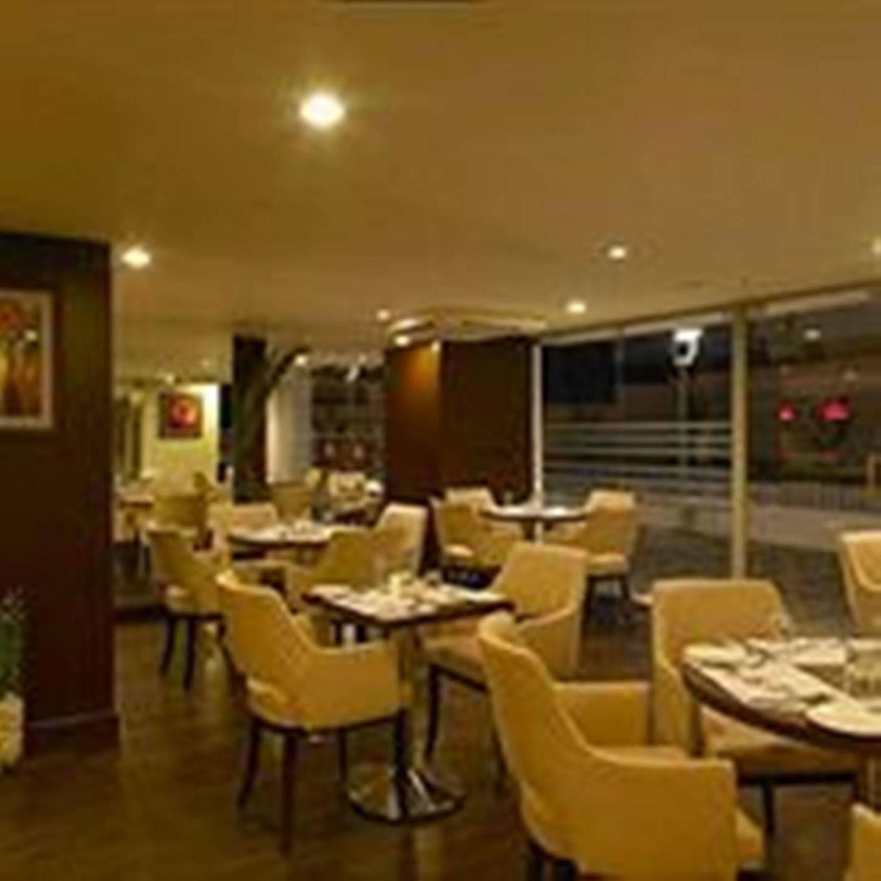 Royal Orchid Golden Hotel 4*